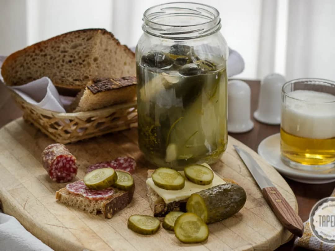 Ile kopru do ogórków kiszonych? Proporcje i sekrety chrupkości