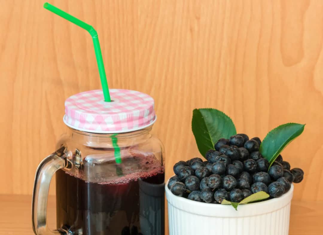 Dobry sok z aronii: Przepis na cierpki smak bez goryczy